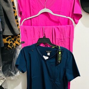 Planet koi Pink and Navy Scrub Set